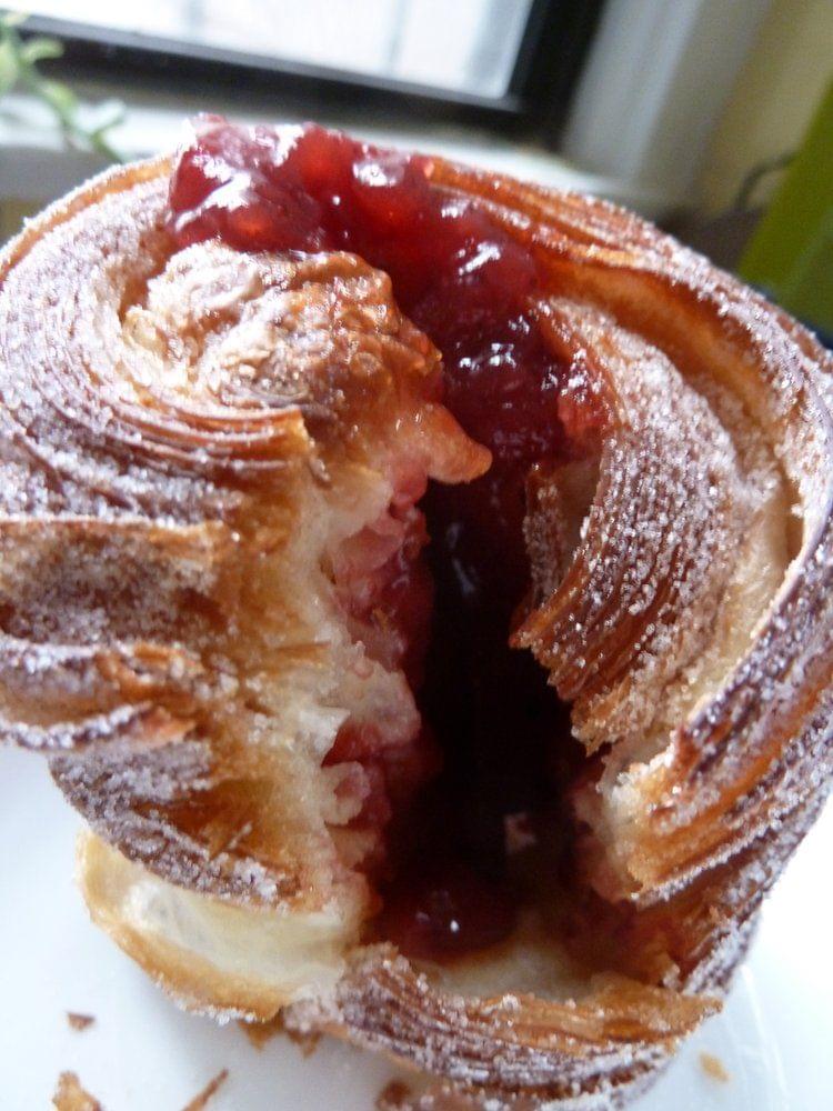 Cruffin, a mixture of croissant and muffin Trademagazin