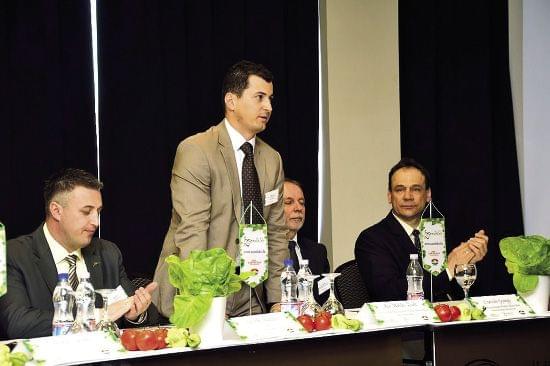 Balról jobbra: Győrffy Balázs (NAK, elnök) Kis Miklós Zsolt (államtitkár, FM), Czerván György (államtitkár, FM) és Rácz József (Kert-Ész Klub Magyarország Egyesület, elnök)